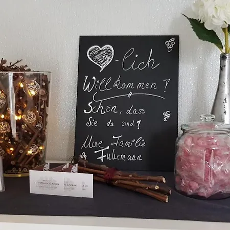 Konukevi Ferienweingut Arnold Fuhrmann & Sohn Ellenz-Poltersdorf